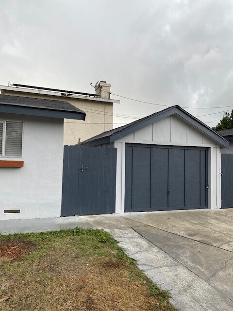 Building Photo - 1679 E Hungerford