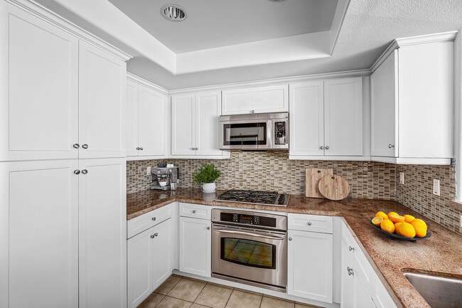 Foto del edificio - 7249 Franklin Ave