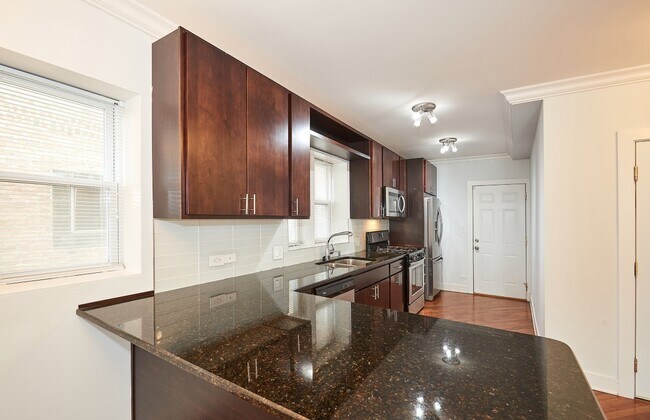 Foto del edificio - 6134 N Washtenaw Ave