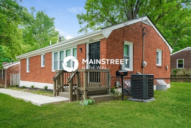 Foto del edificio - 3 Bedroom Pet-Friendly Home in Louisville, KY with Main Street Renewal