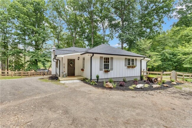 Foto del edificio - 6290 Cascade Palmetto Hwy