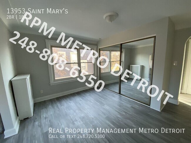 Building Photo - UPDATED UPPER-LEVEL APARTMENT
