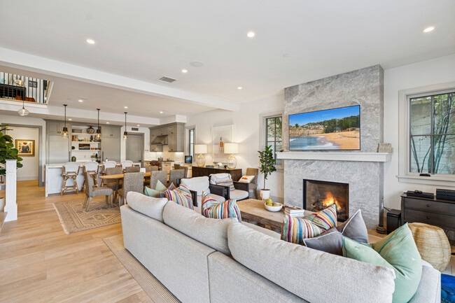 Building Photo - 503 L St