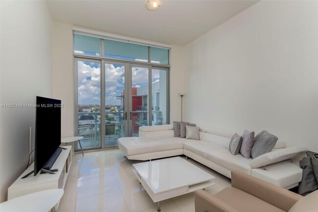 Foto del edificio - 7825 NW 107th Ave