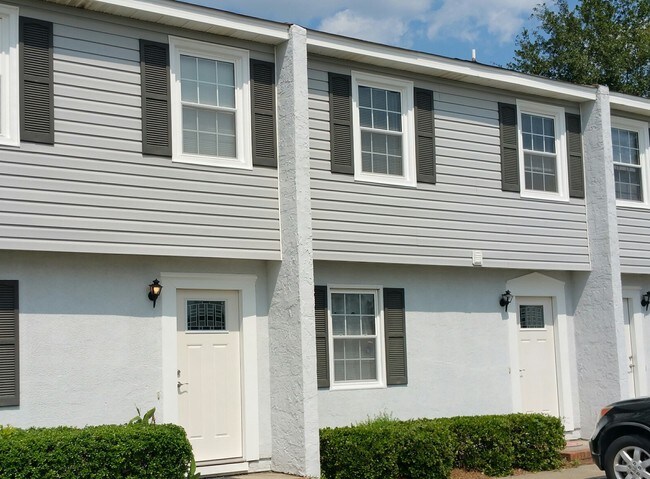 Building Photo - 12 Landview Ct