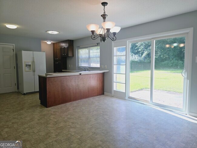 Building Photo - 109 John Glenn Dr