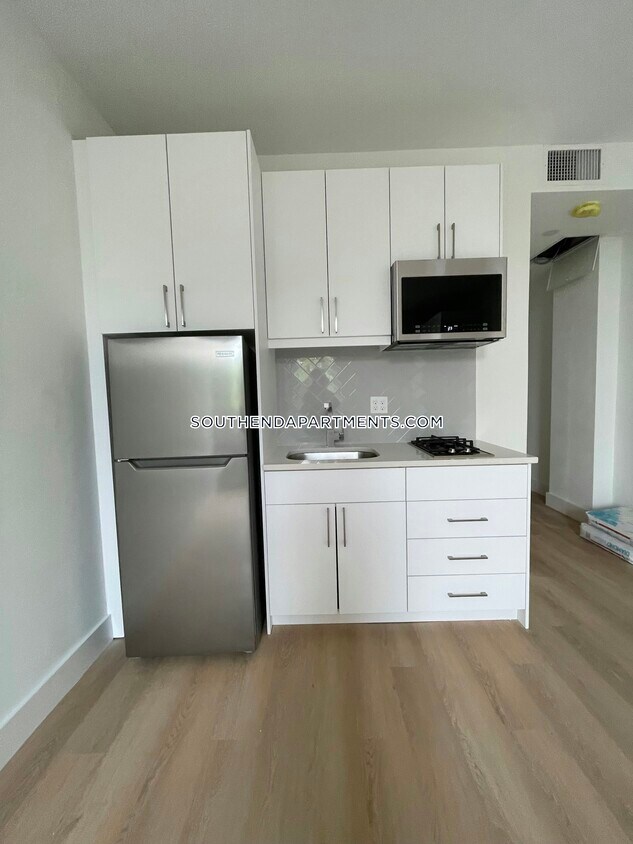 Primary Photo - 1127 Harrison Ave