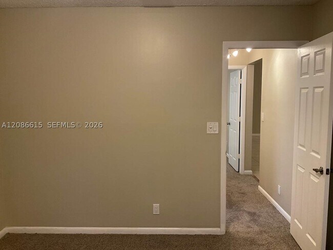 Foto del edificio - 10320 NW 48th Ct
