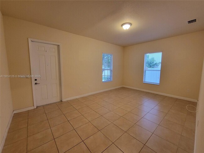 Building Photo - 9282 SW 171st Ct