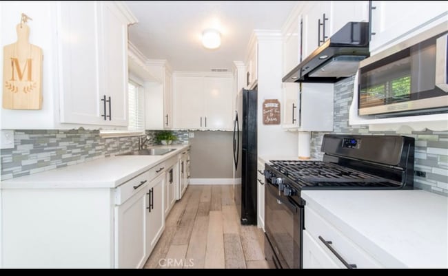 Building Photo - 33100 Case St