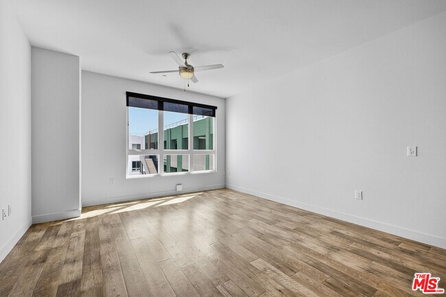 Building Photo - 10601 Washington Blvd
