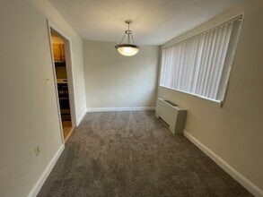 Interior Photo - Summit Hills