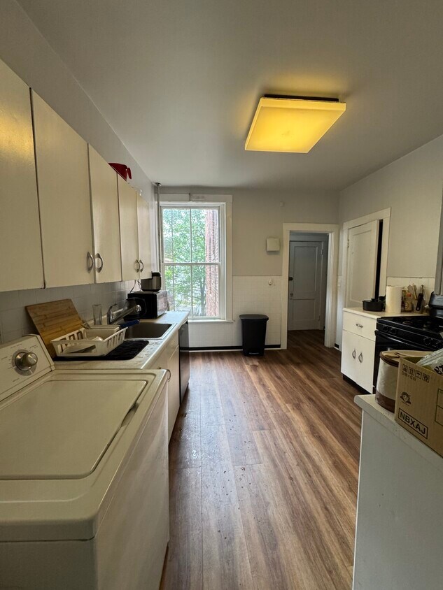 Foto principal - 104 Strathmore Rd