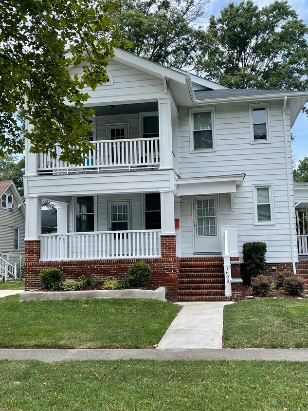 Primary Photo - 1608 Bellevue Ave