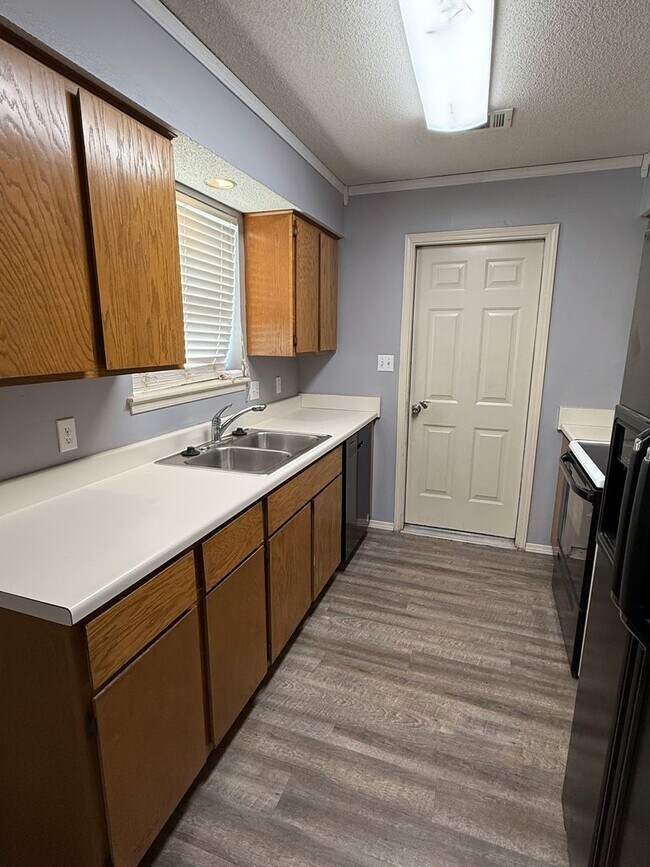 Foto del edificio - 1309 Grand Oak Dr