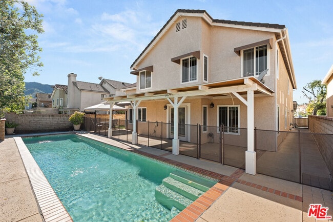 Foto del edificio - 5666 Silver Valley Ave