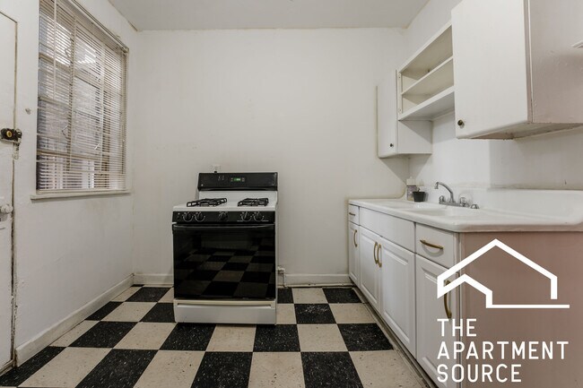 Building Photo - 2031 N Humboldt Blvd