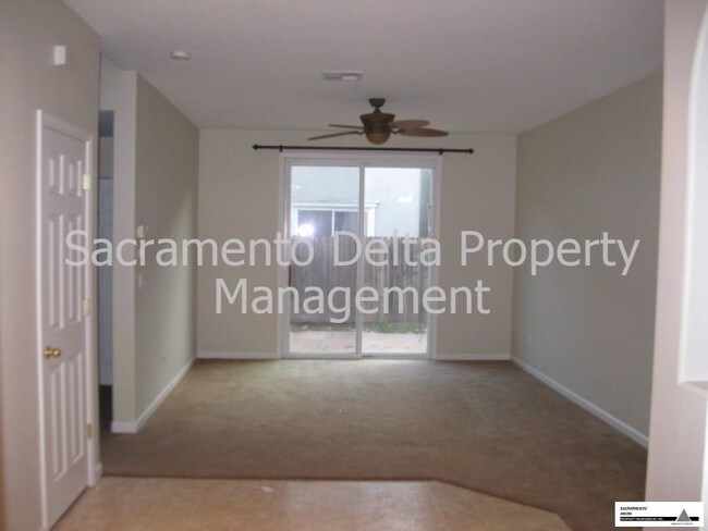 Foto del edificio - Must See 3/2.5 home in West Sac!!!