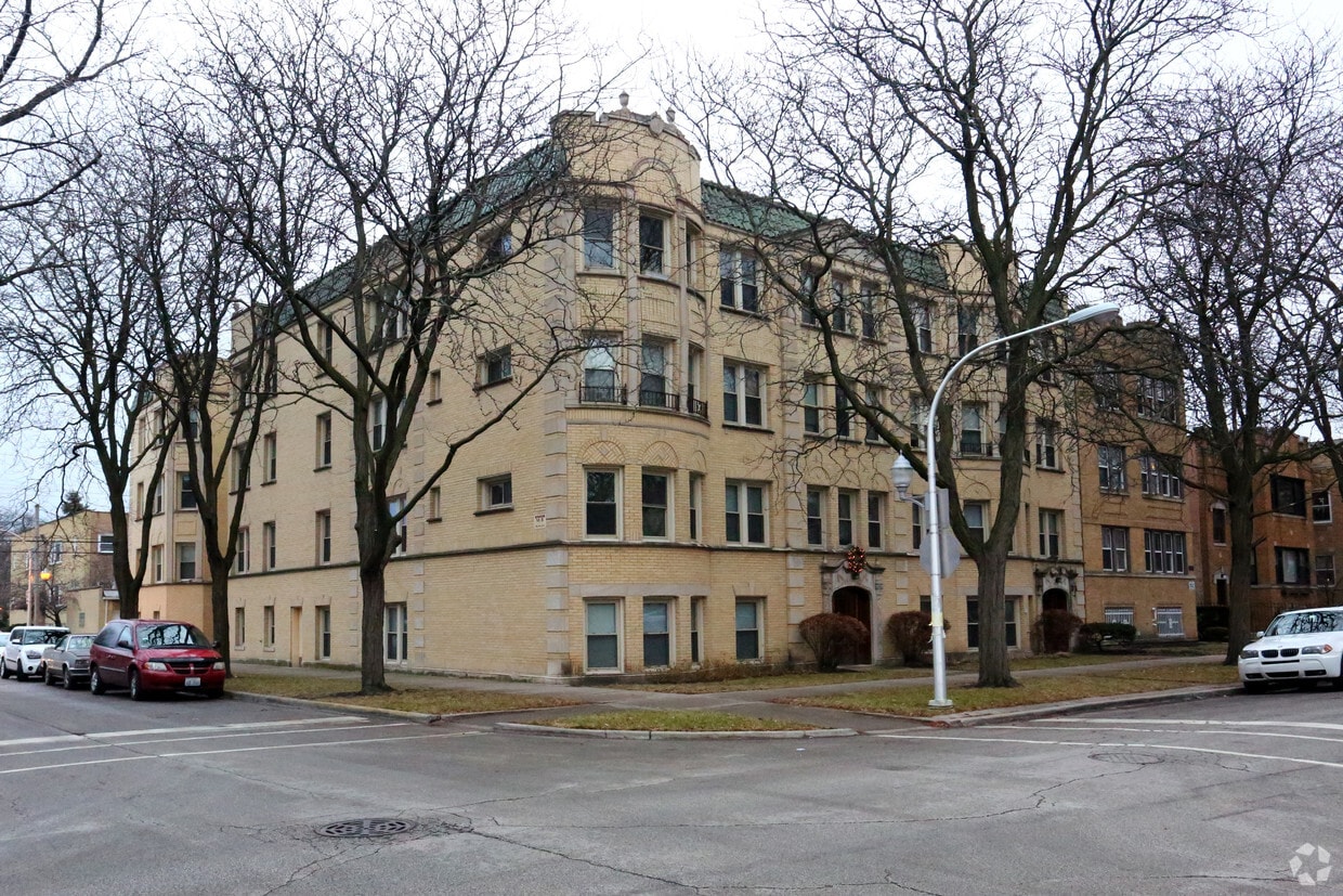 4153 N Mozart - 4153 N Mozart St
