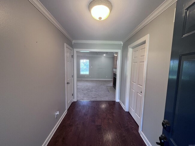 Building Photo - 1808 Airborn Dr