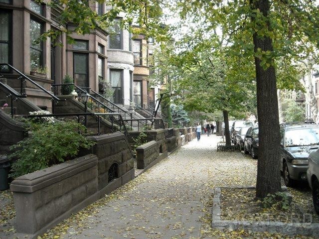 Primary Photo - 1st Street