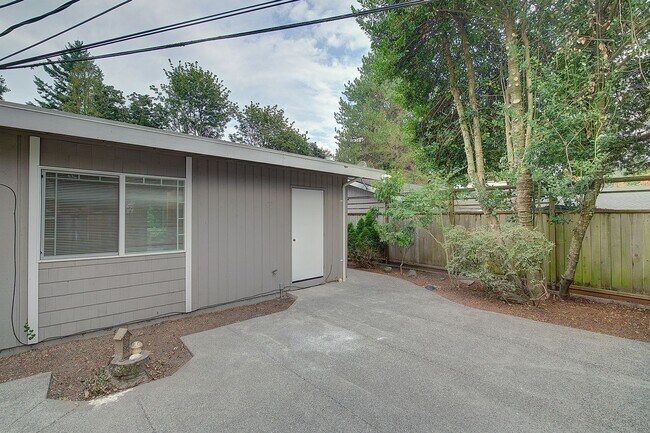 Foto del edificio - 2Bd/1Ba Issaquah Duplex