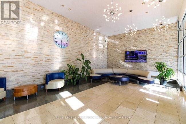 Building Photo - 3939 Duke of York Blvd