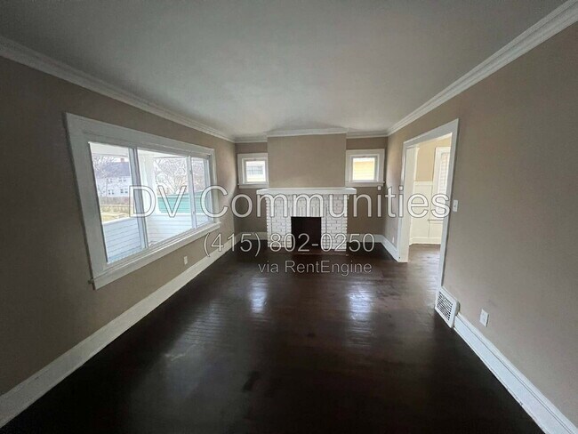 Foto del edificio - 872 Helmsdale Rd