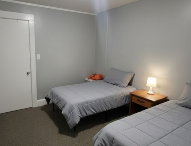 Foto del edificio - 20 S Back River Rd