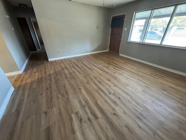 Foto del edificio - Seller Willing to Finance