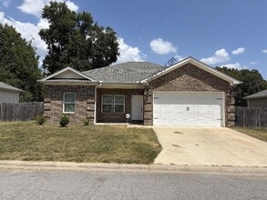 Building Photo - 34 Woodhaven Dr
