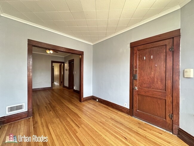 Foto del edificio - 3530 N Elston Ave