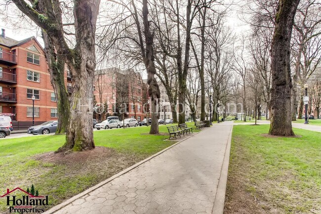 Foto del edificio - Modern 2-Bedroom Apartment in the Heart of Downtown