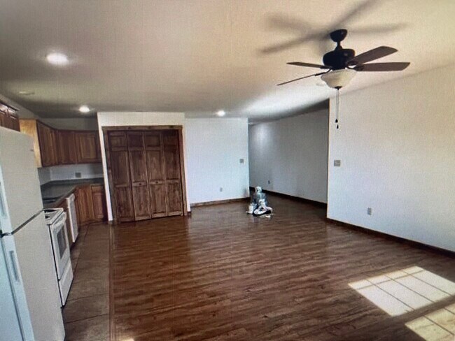 Foto del edificio - 907 E 15th St