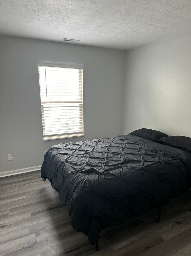 Foto del edificio - 2255 Rolling Oak Dr