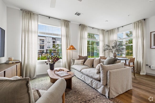 2BR, 2BA - 1,104SF - Living - The Merriman