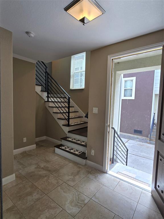 Foto del edificio - 1113 W 18th St