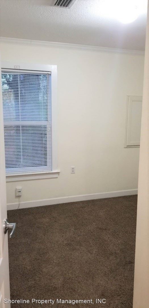 Building Photo - 1 br, 1 bath House - 703 Cottage Square Lane