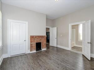 Building Photo - 230 Telfair St