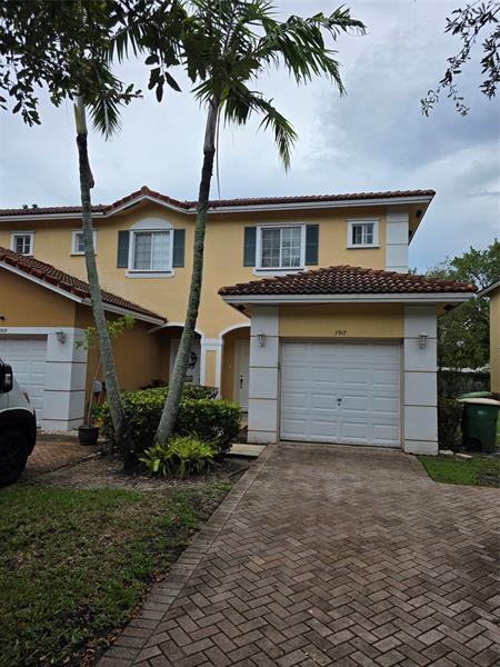 Foto principal - 7917 Tuscany Dr