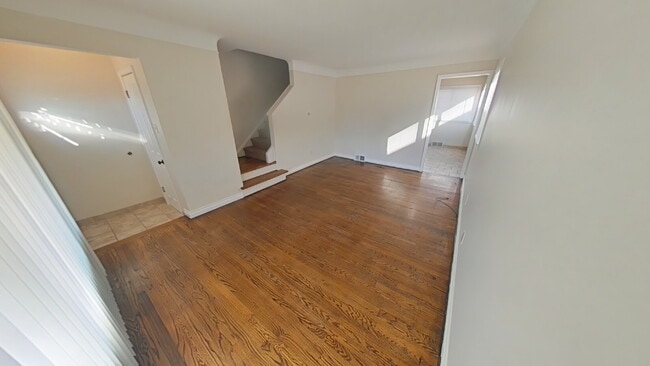 Building Photo - 26200 Pinehurst St