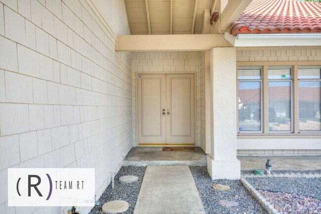 Building Photo - A Classy and Sophisticated 5 Bedroom and 3...