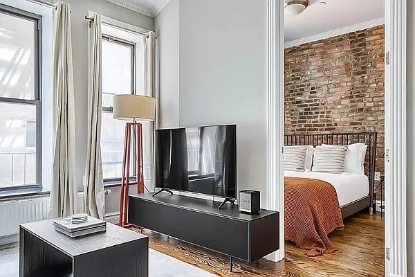 Building Photo - 3 bedroom in New York NY 10003