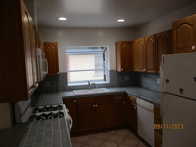 Foto del edificio - 4400 Overland Ave