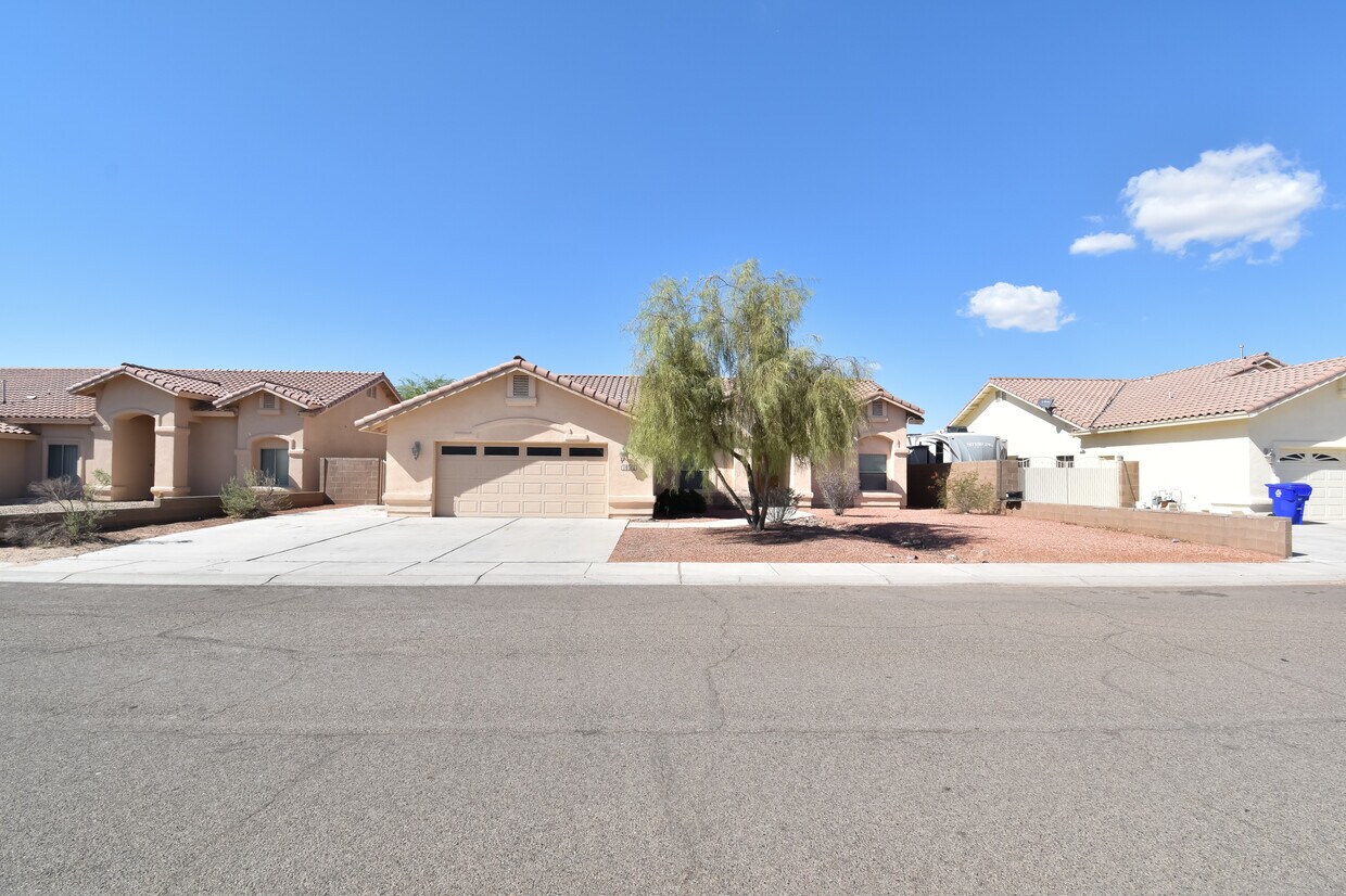10344 E 38th Pl, Yuma, AZ 85365 House Rental in Yuma, AZ