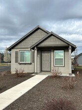 Building Photo - 1502 SW 36th Loop