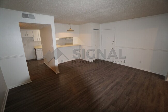 Foto del edificio - 420 Skyview Dr