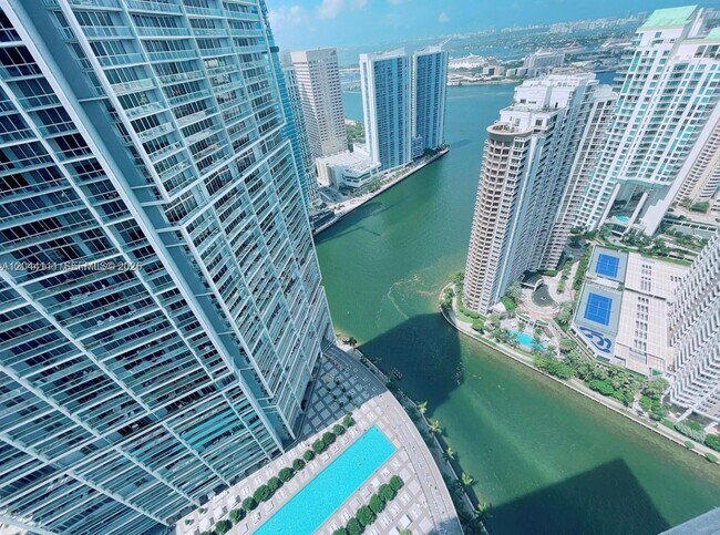 Foto del edificio - 495 Brickell Ave