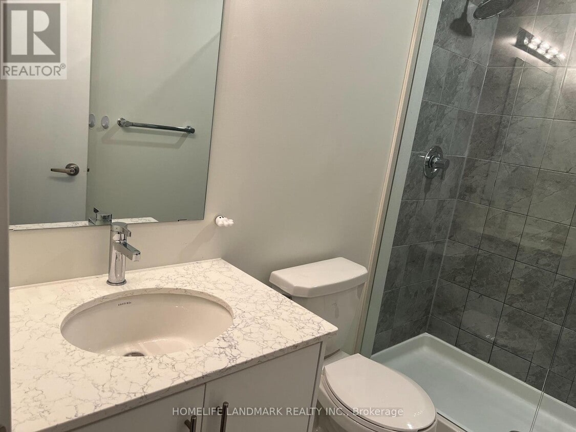 Building Photo - 3550 Colonial Dr