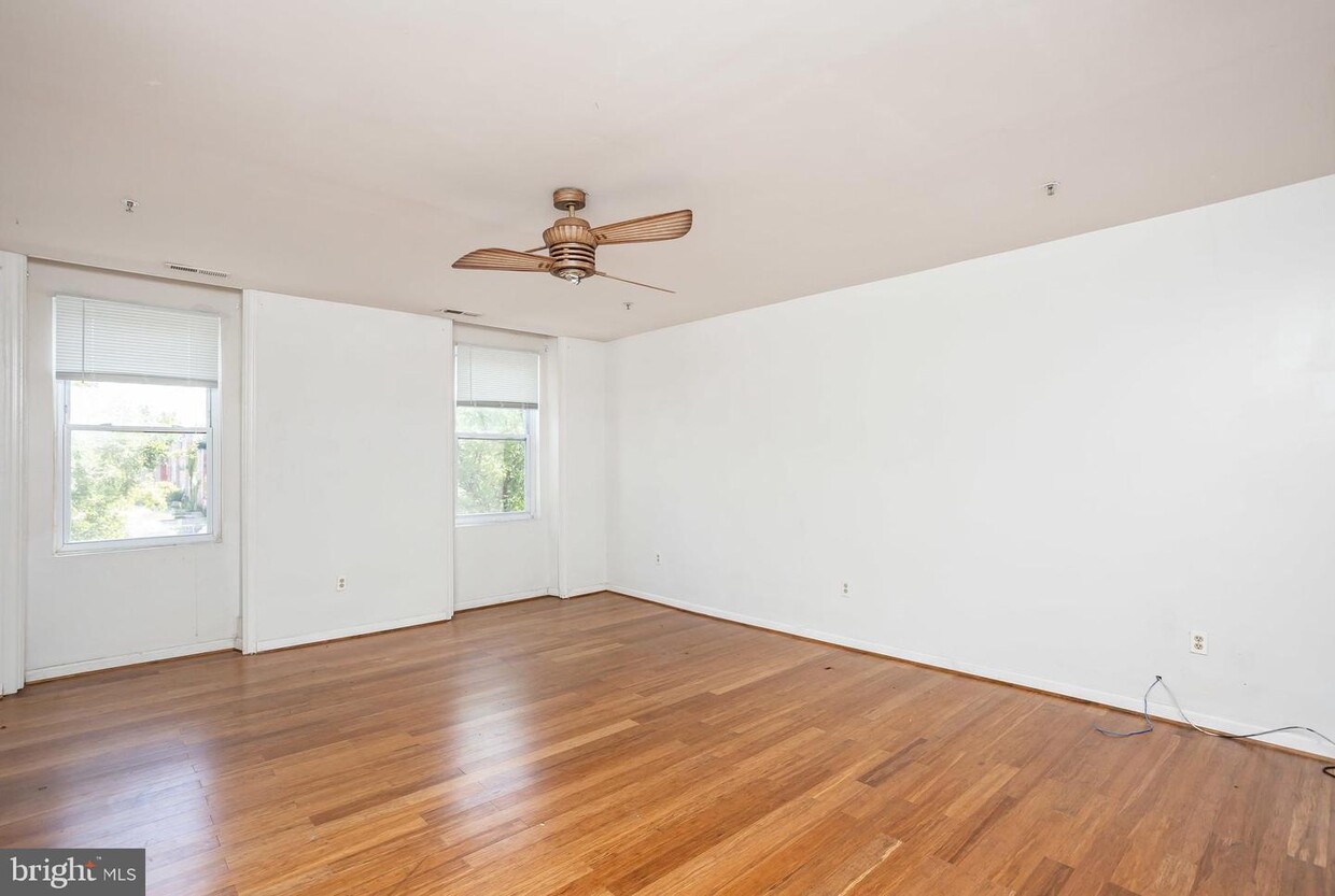 Foto principal - 514 S Broadway